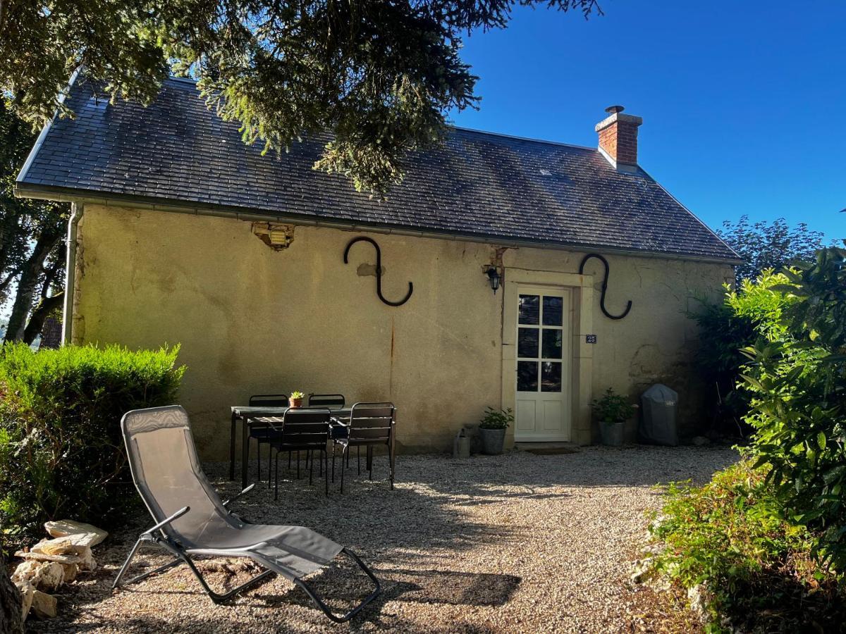 Charming Cottage In Chateau Les Roches Gardens Мон-Сен-Жан Экстерьер фото