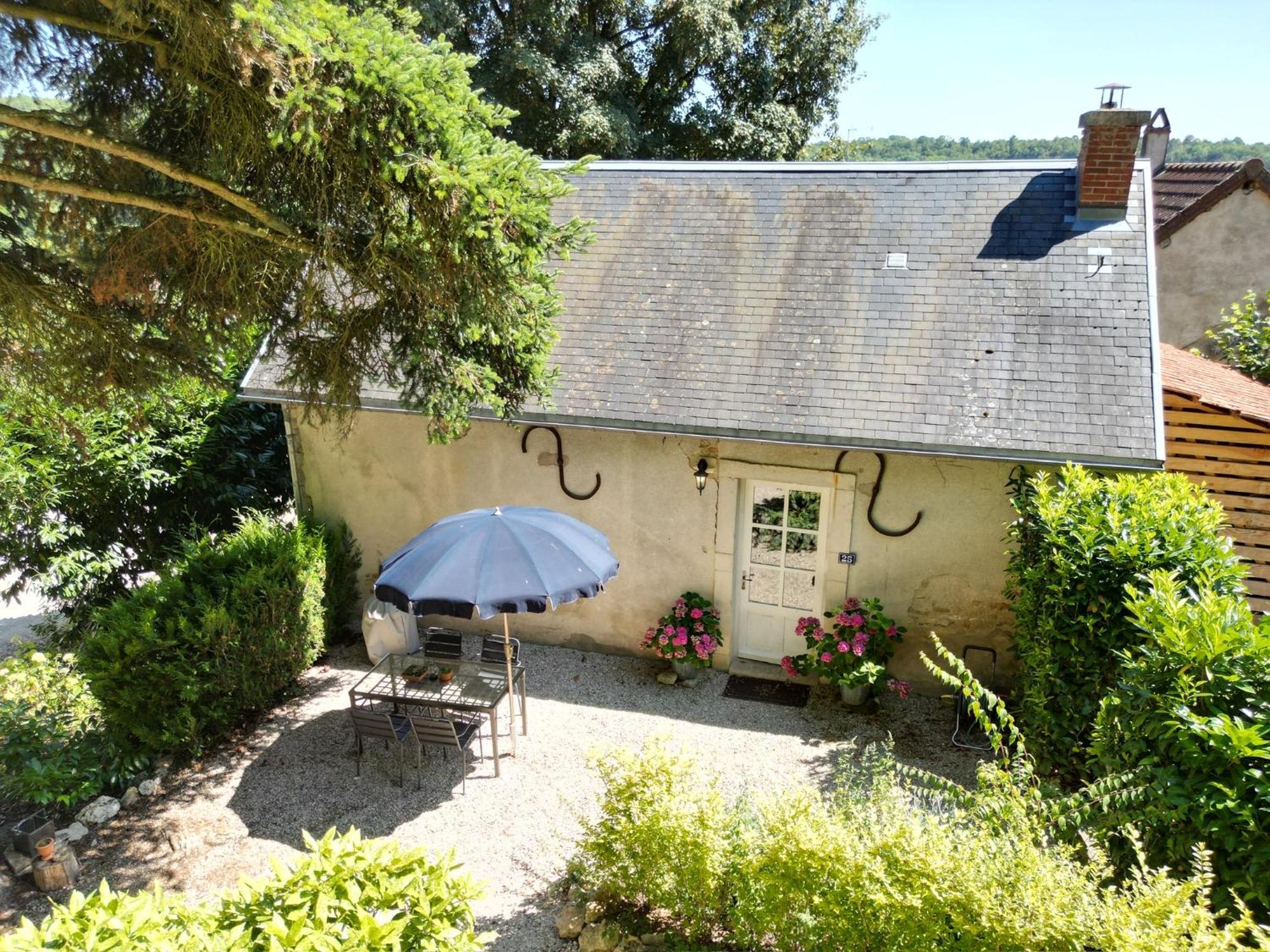 Charming Cottage In Chateau Les Roches Gardens Мон-Сен-Жан Экстерьер фото